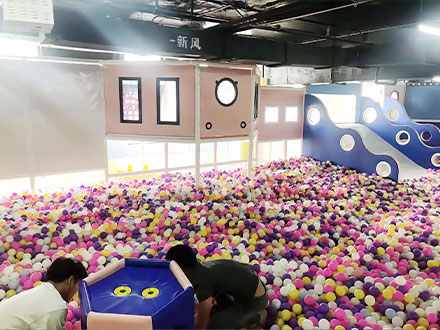 通辽淘气堡：孩子们的梦想乐园